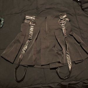 Killstar size large black pentagram strap skirt